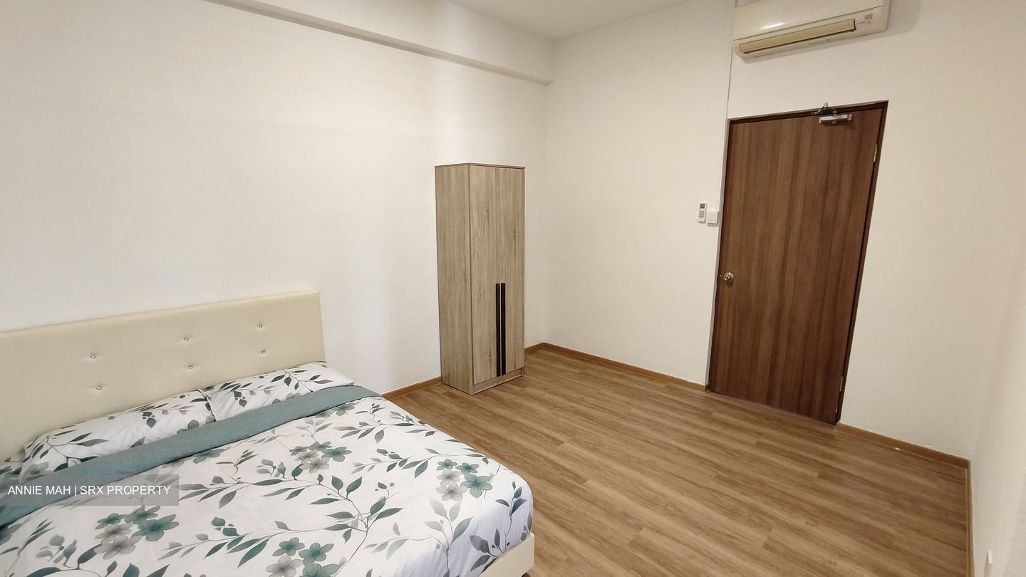 Changi Road (D14), Shop House #639533091